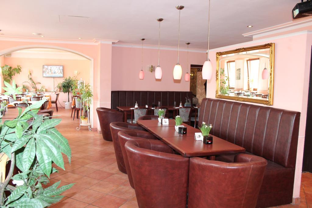 Hotel Kunibert Der Fiese Keulen